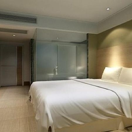 Luck 7 Inn Yichang Cbd Esterno foto