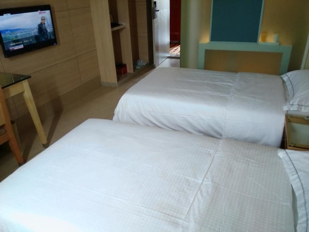 Luck 7 Inn Yichang Cbd Esterno foto