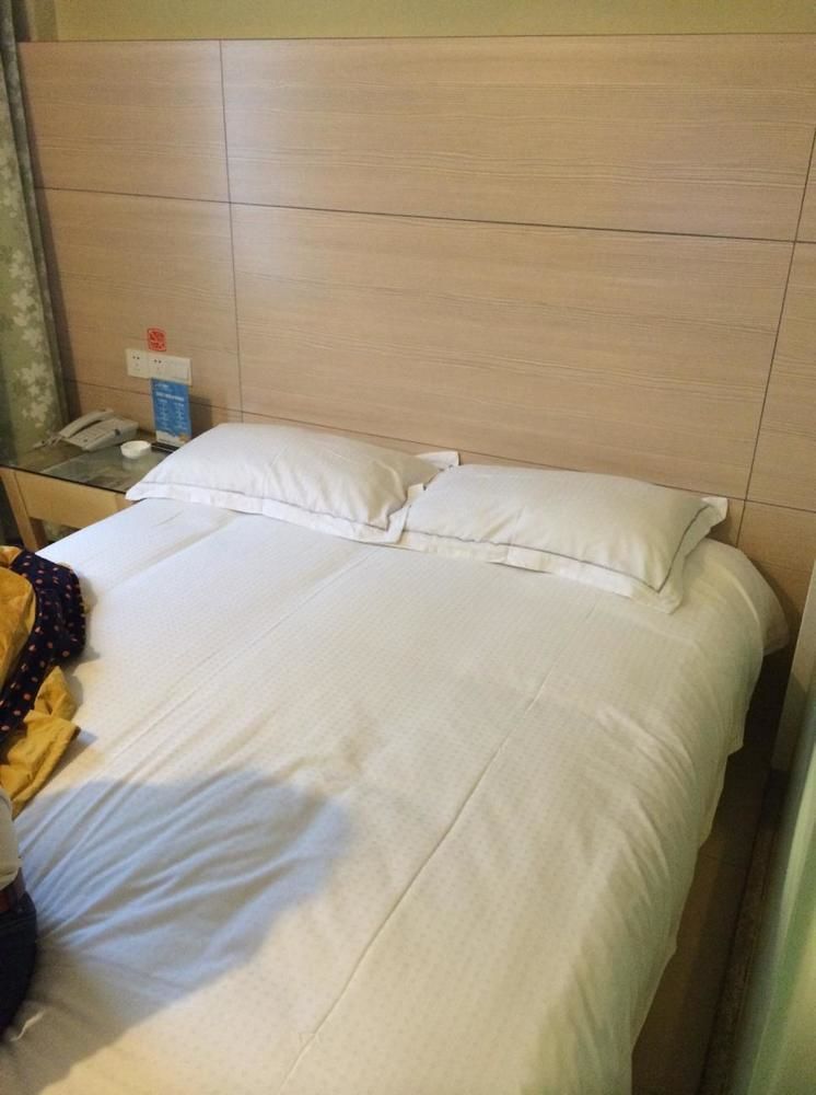 Luck 7 Inn Yichang Cbd Esterno foto