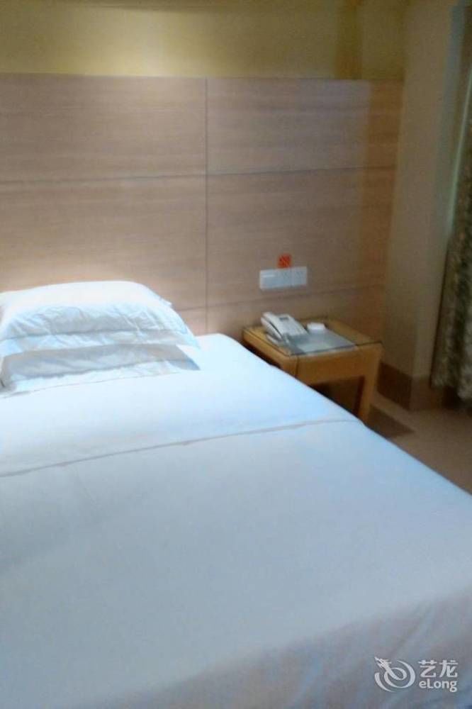 Luck 7 Inn Yichang Cbd Esterno foto