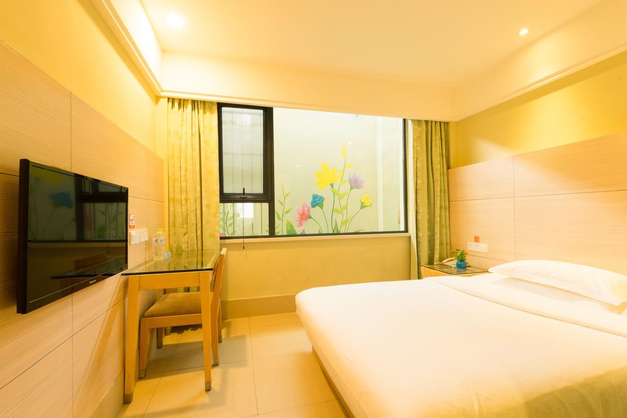 Luck 7 Inn Yichang Cbd Esterno foto