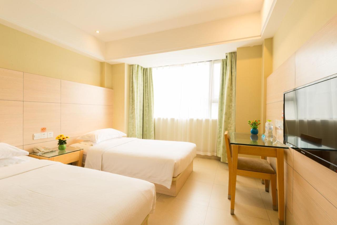 Luck 7 Inn Yichang Cbd Esterno foto